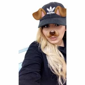 Meet your Posher, Abigail